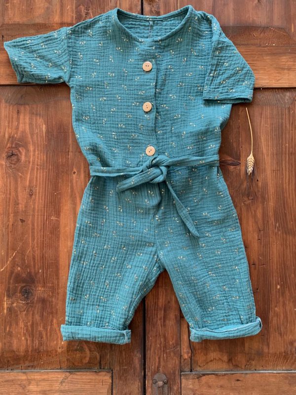 Tuta bambino/a con girocollo e bottoni, in mussolina di cotone doppia garza certificata OEKO-TEX - immagine 2