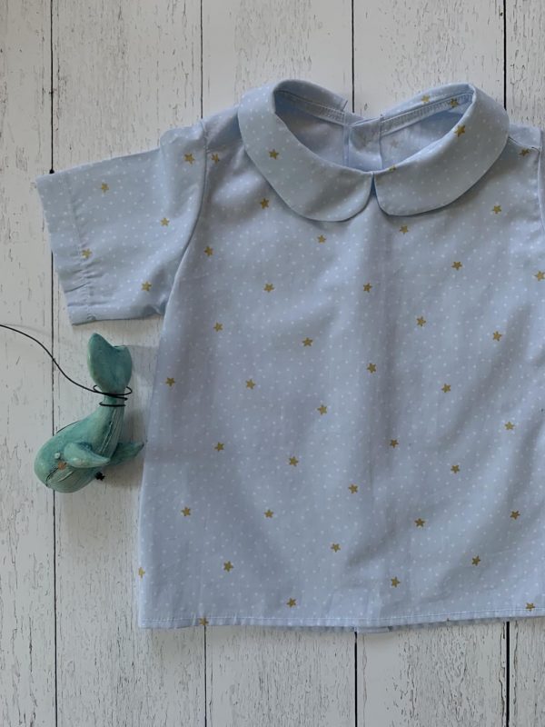 Completo neonato/a maglia con colletto- pantalone corto con stelline in cotone organico 100%. - immagine 2