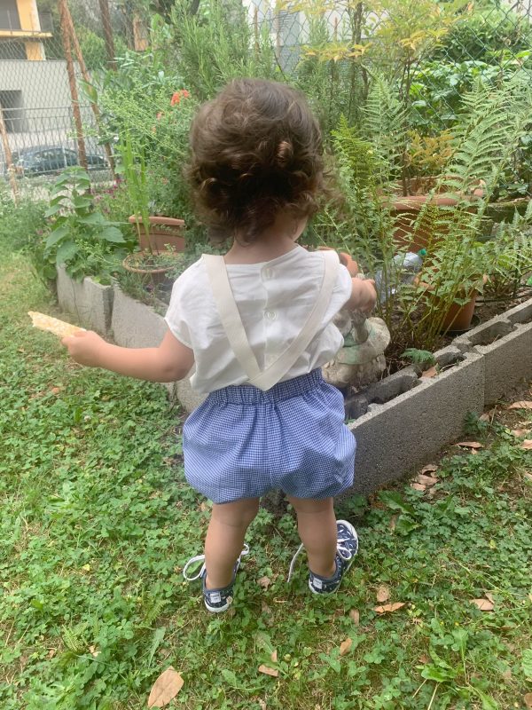Pantalone neonato/a stile bloomer a palloncino con bretelle regolabili in cotone - immagine 2