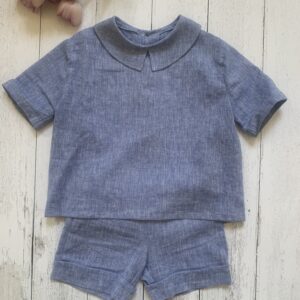 Completo camicia pantalone in lino -cotone denim  morbidissimo, colletto, manica corta e pantalone corto. Tessuto certificato OEKO-TEX