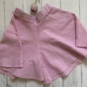 Gonna pantalone rosa corta con elastico in vita, in tessuto di lino-cotone morbido.Tessuto certificato OEKO-TEX
