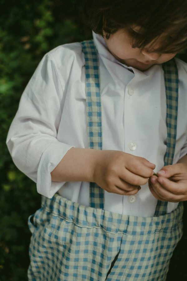Camicia in cotone morbidissimo bianco, colletto alla coreana e manica a tre quarti. Tessuto certificato cotone organico GOTS (Global Organic Textile Standard) - immagine 2