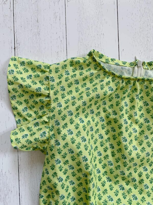 Maglia in cotone morbidissimo 100% gots , verde fantasia con manica larga ed elastico in vita - immagine 6