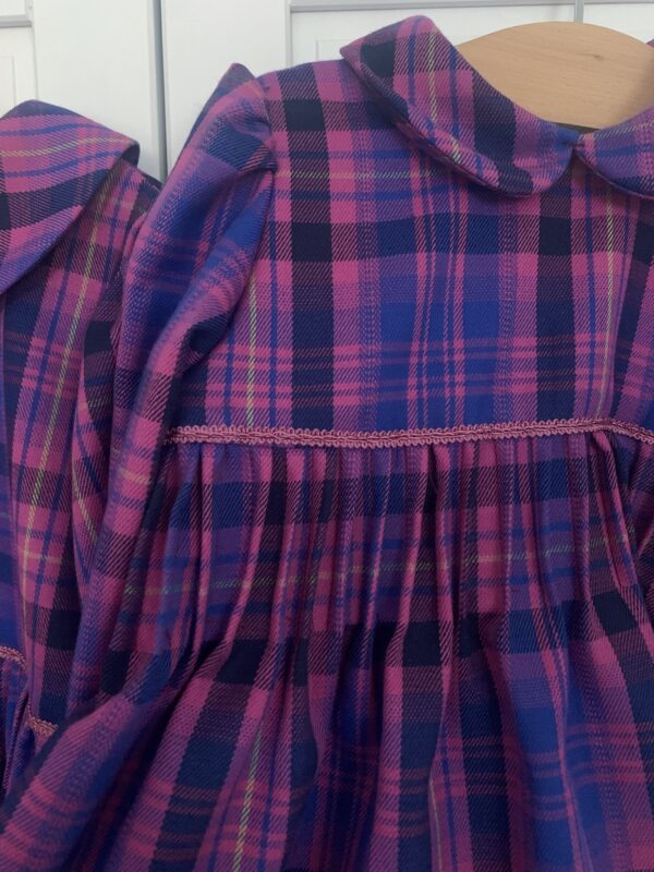 Abito tartan con con pieghe fatte a mano e ampia gonna - immagine 6